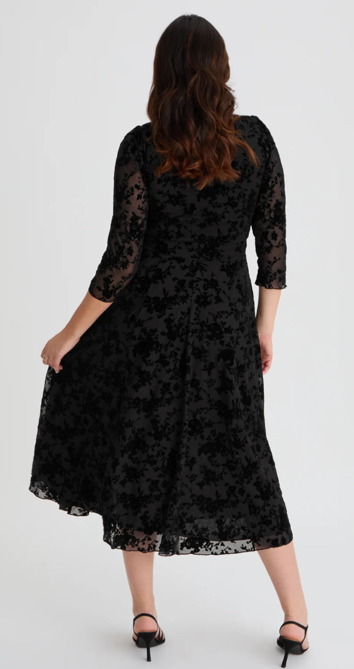 Scarlett & Jo Katherine 3/4 Sleeve Long Midi Dress