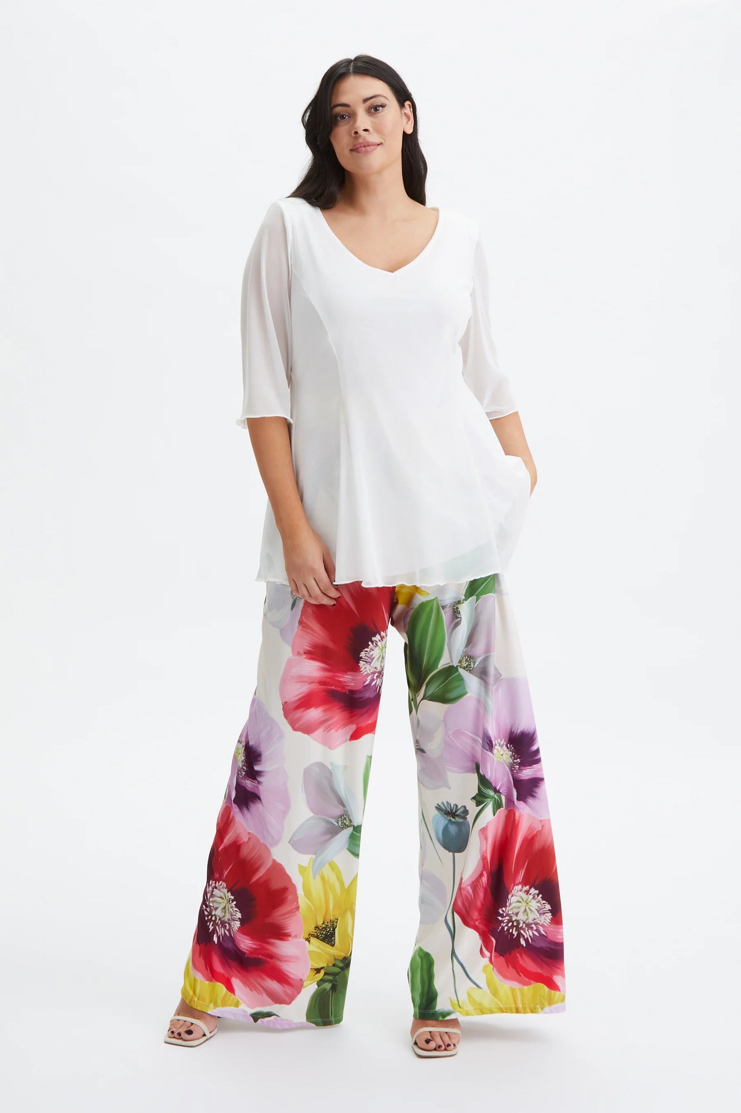 Scarlett & Jo Ivory V Neck Tunic