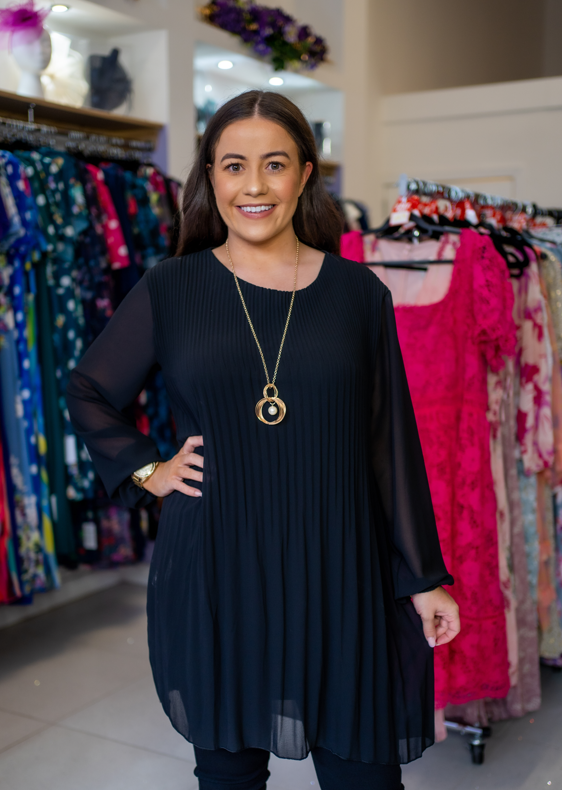 Long Pleat Dress with Necklace