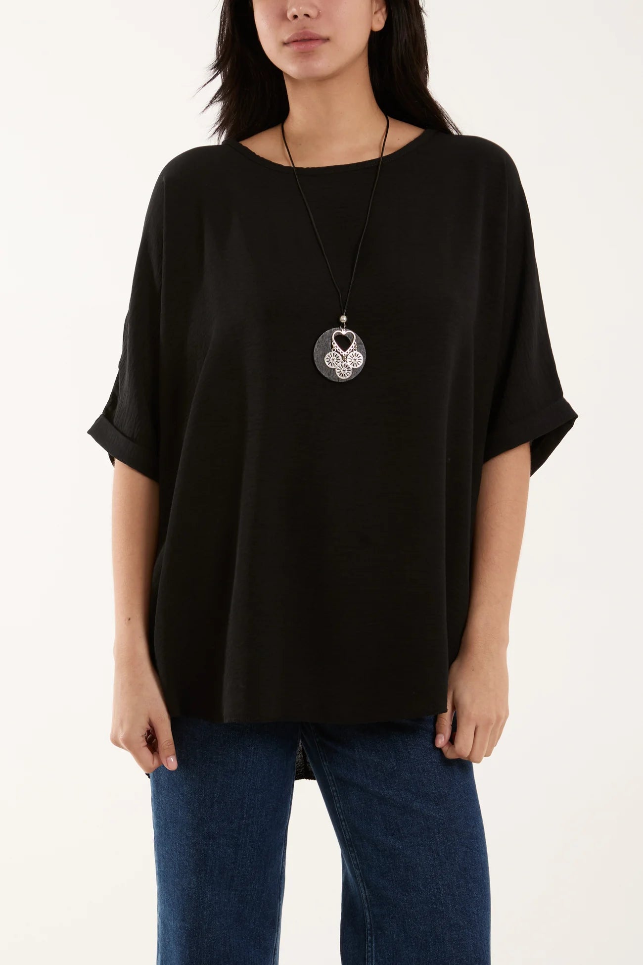 Short Sleeve Top With Necklace