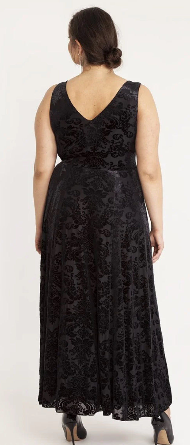 Scarlett & Jo Greta Garbo Sleeveless Maxi Dress