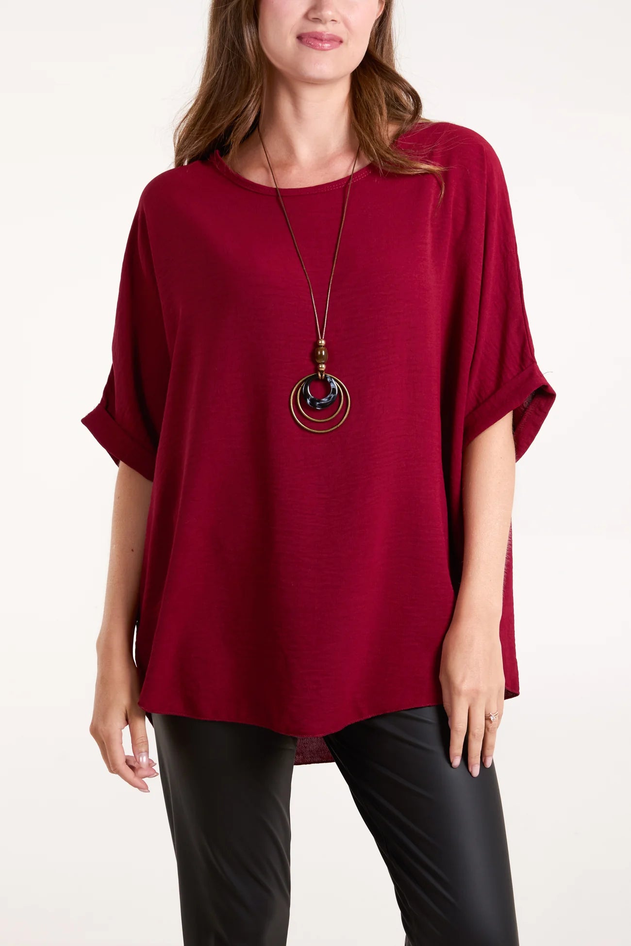 Short Sleeve Top With Necklace