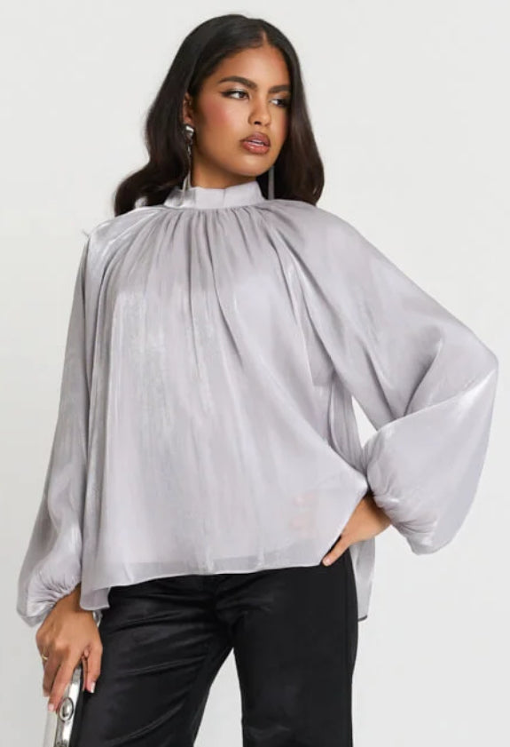 Needs No Label Blouson Sleeve Blouse