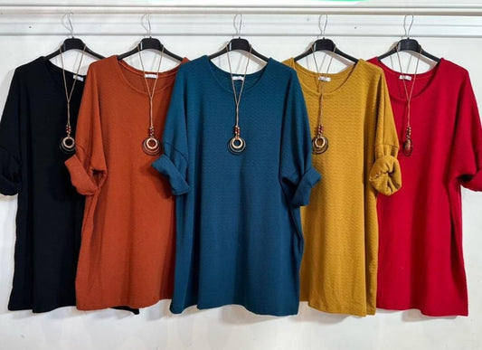 Round Neck Jumper With Necklace And Pockets