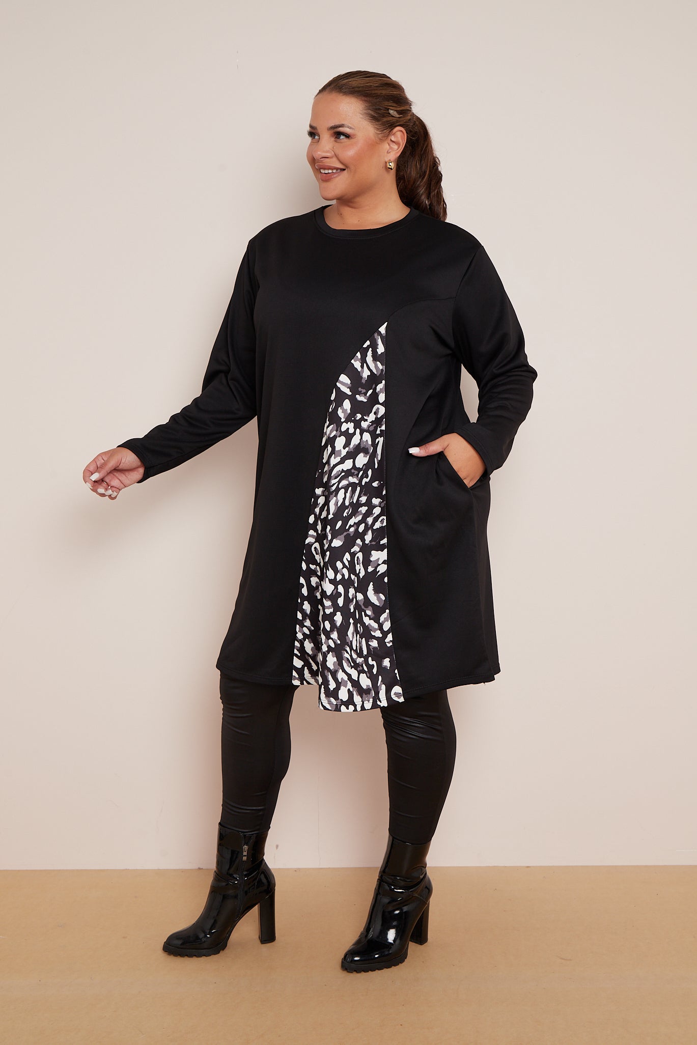 Round Neck Dress With Animal Print Panel And Pockets