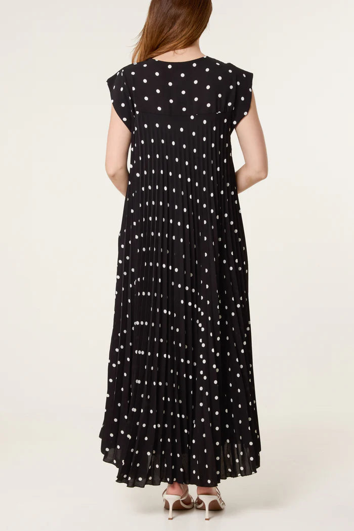 Polka Dot Cap Sleeve Pleated Dress
