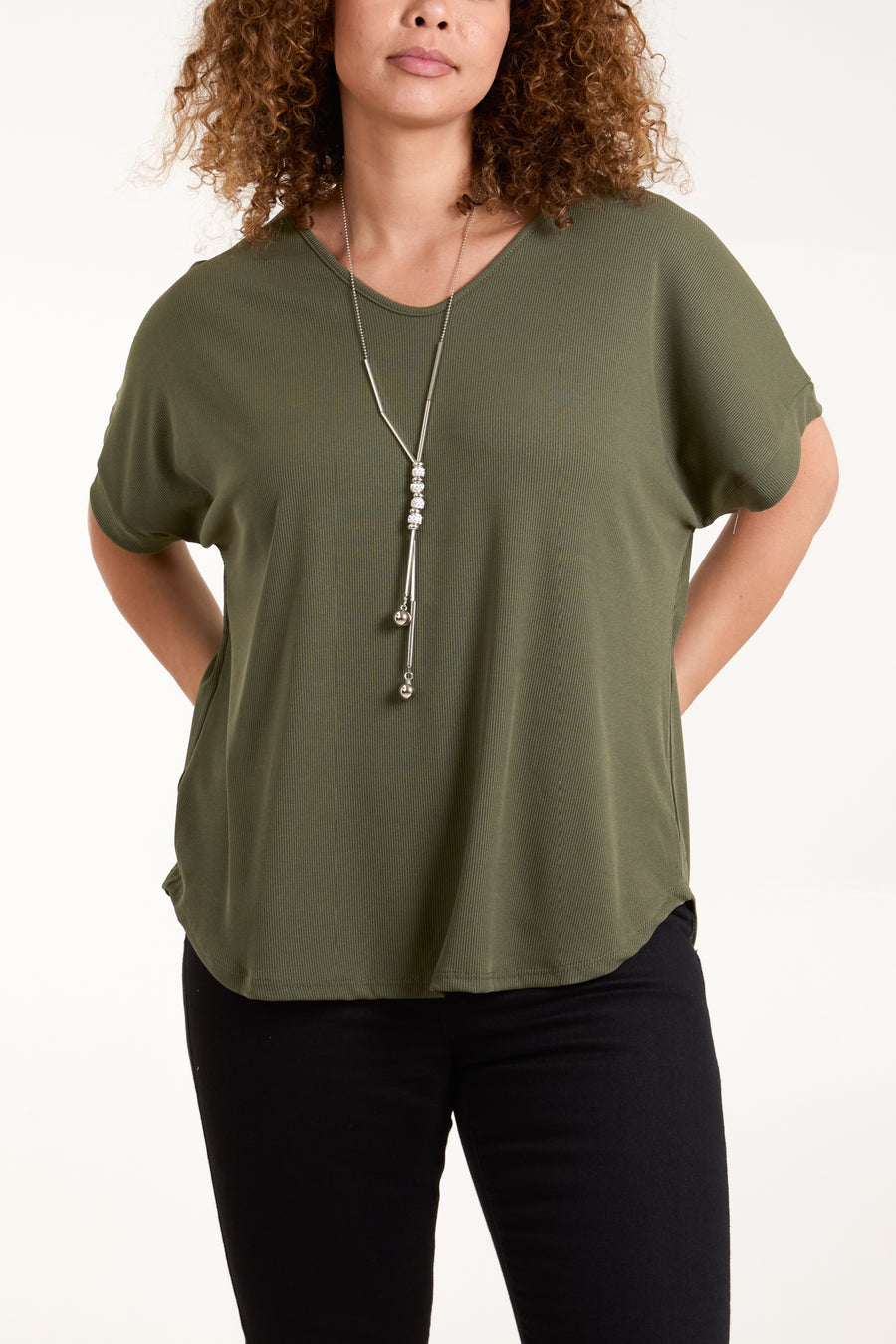 Short Sleeve Ribbed Top With Necklace