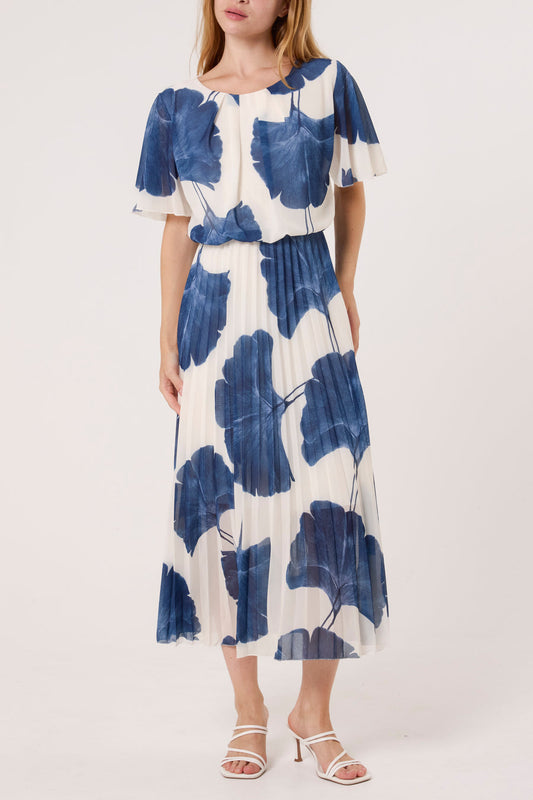 Floral Scoop Neck Pleated Midi Dress