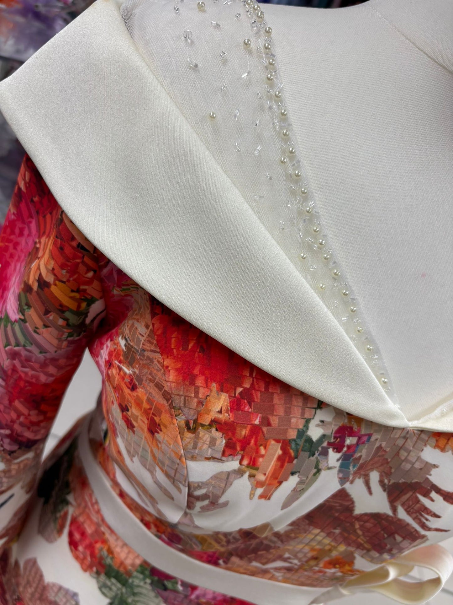 Gino Cerruti Cream & Red Print MOB Dress