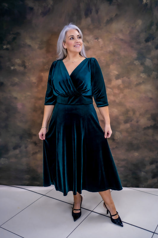 Scarlett & Jo Helena Green Velvet Midi Dress